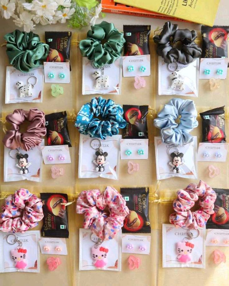 Cute Scrunchie &amp; Keychain Set of 6
