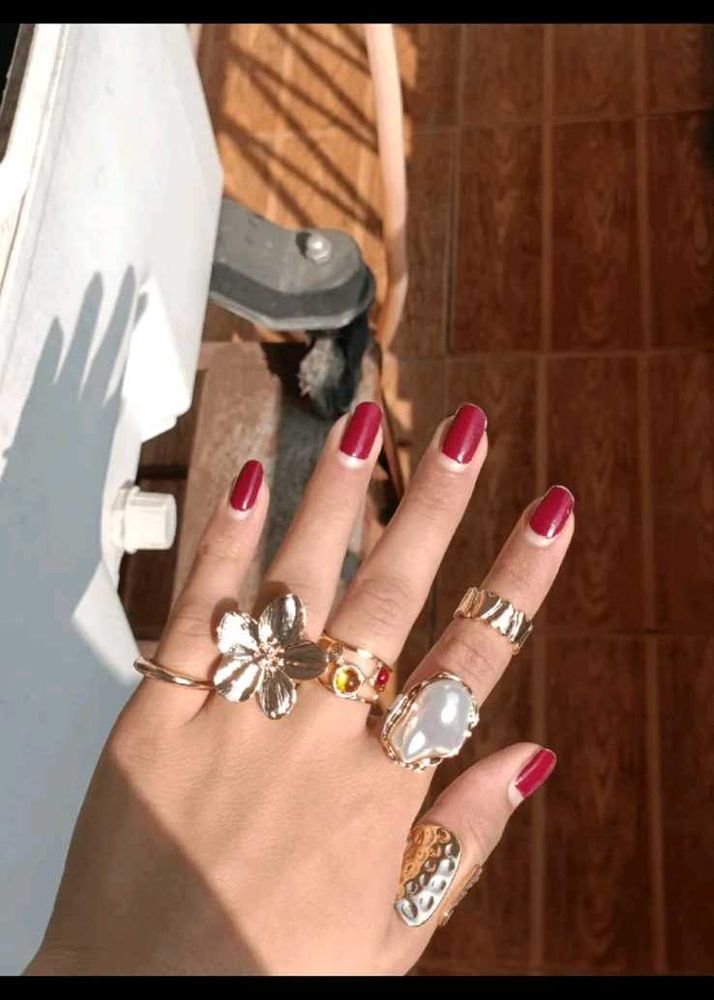Set of Fashionable Statement Rings