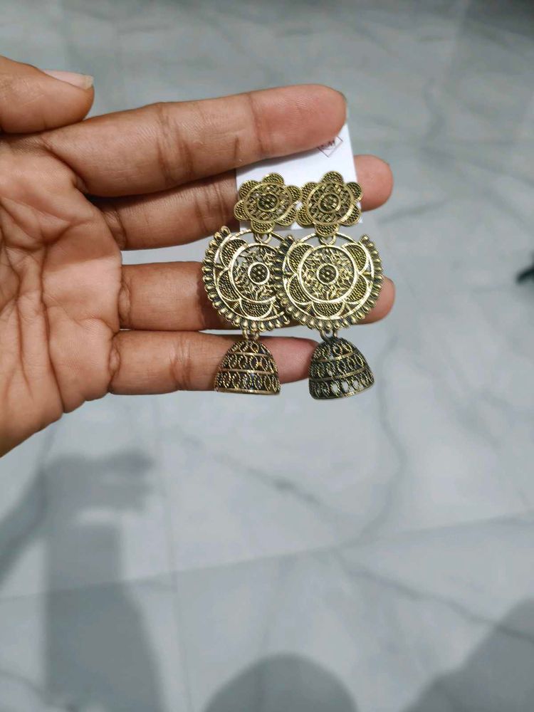 jhumka earrings