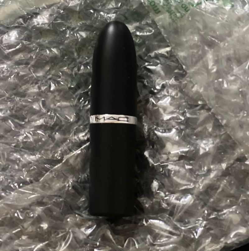 FINAL- MAC Macximal Matte Lipstick Ruby Woo