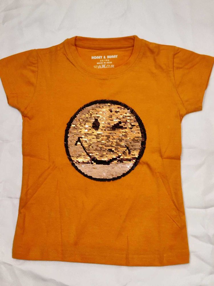 T-Shirt with Sequin Design 3-4 years
