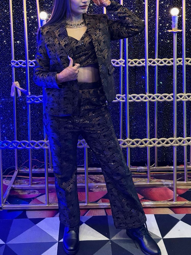 Stylish Co-ord Set with Blazer