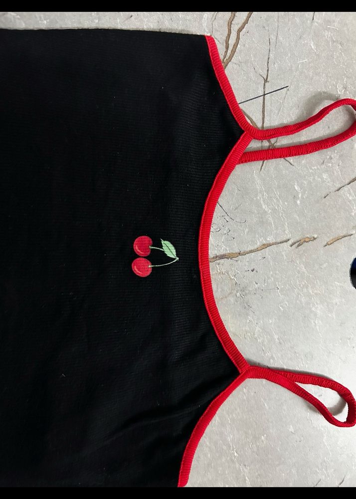 ✨PRICE DROP ✨Cute Jennefer Cherry 🍒 Top❤️