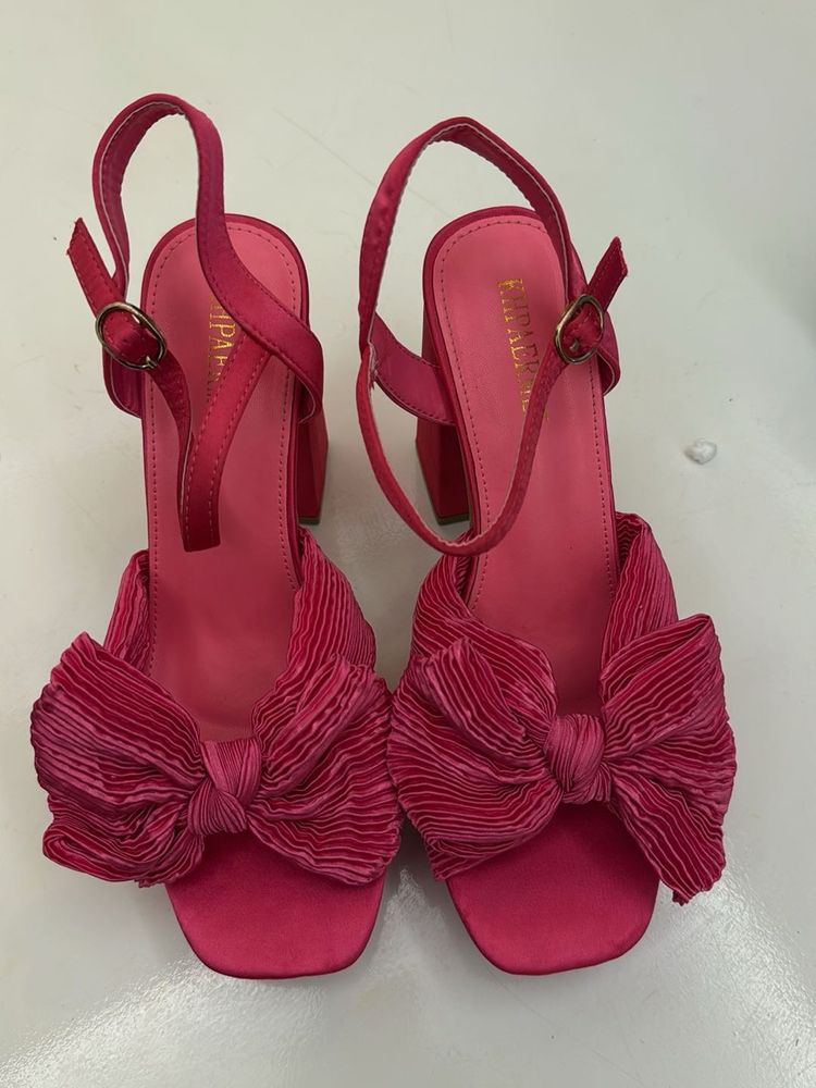 Chic Pink Bow Heels