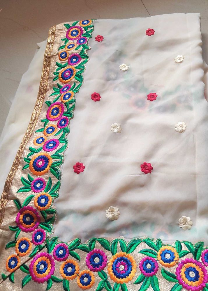 embroidery saree