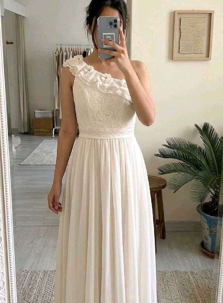 Elegant One-Shoulder White Maxi Dress