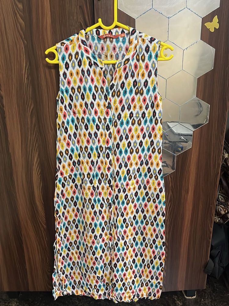Vibrant Printed Sleeveless Kurta