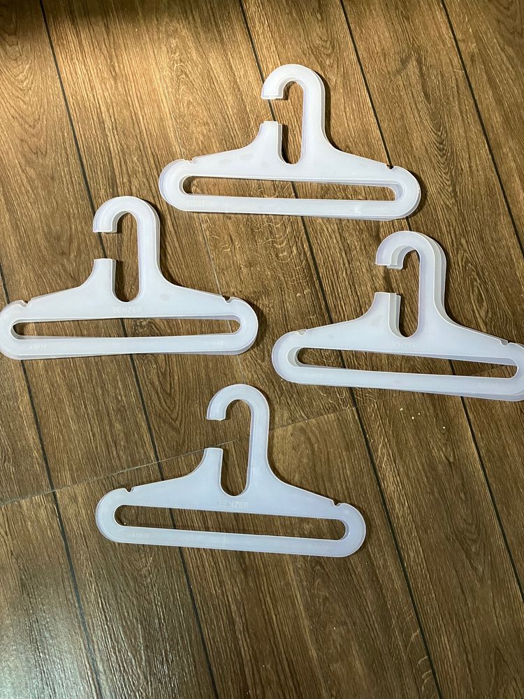 Benzer Brand Kids Hangars