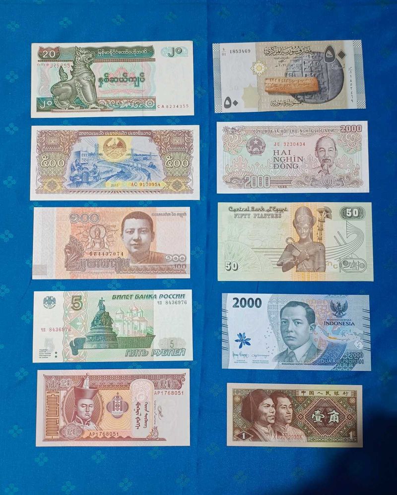 Foreign Notes 10 Different County Currency UNC 💸