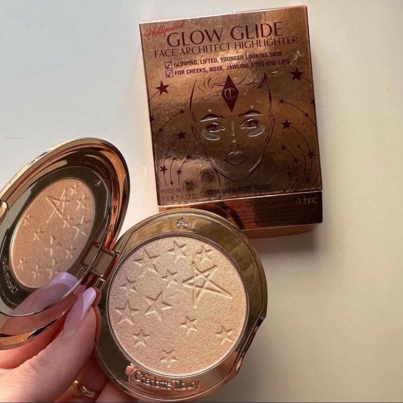 Charlotte Tilbury Glow Glide Highlighter