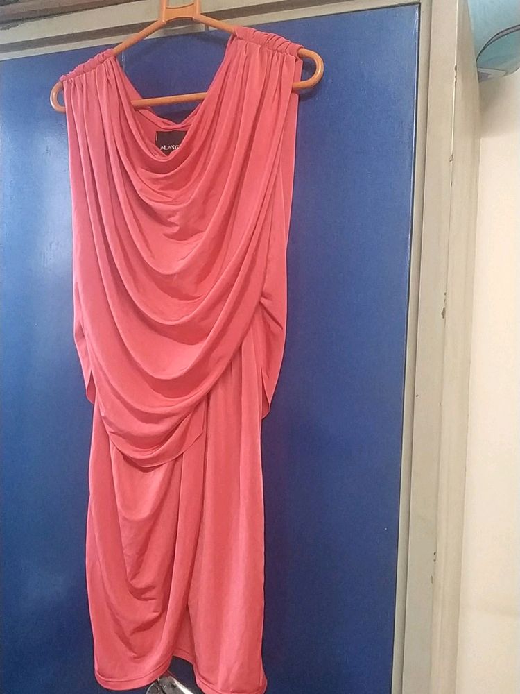 Beautiful Peach Colour Midi Dresses Medium Size.