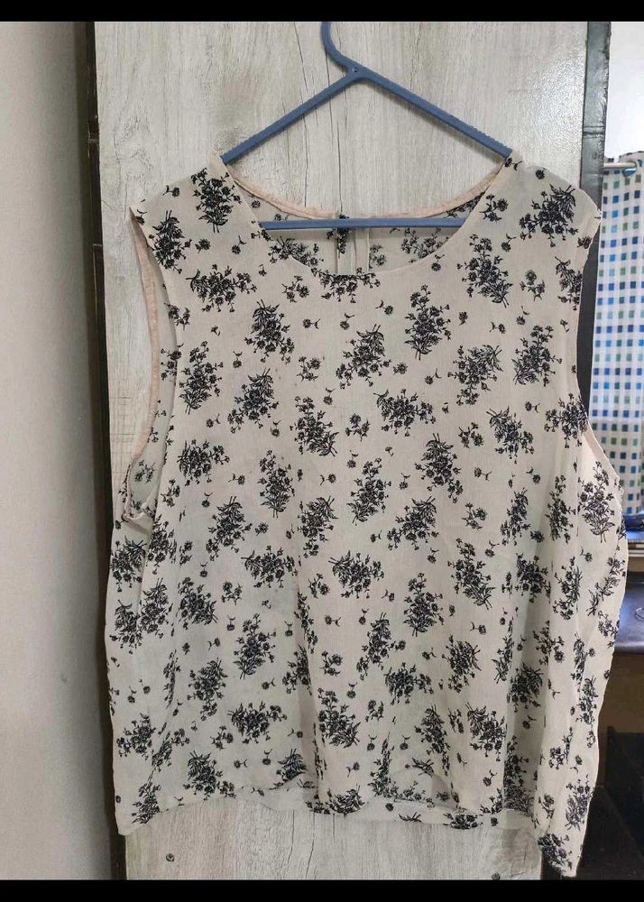 Sleevless Top