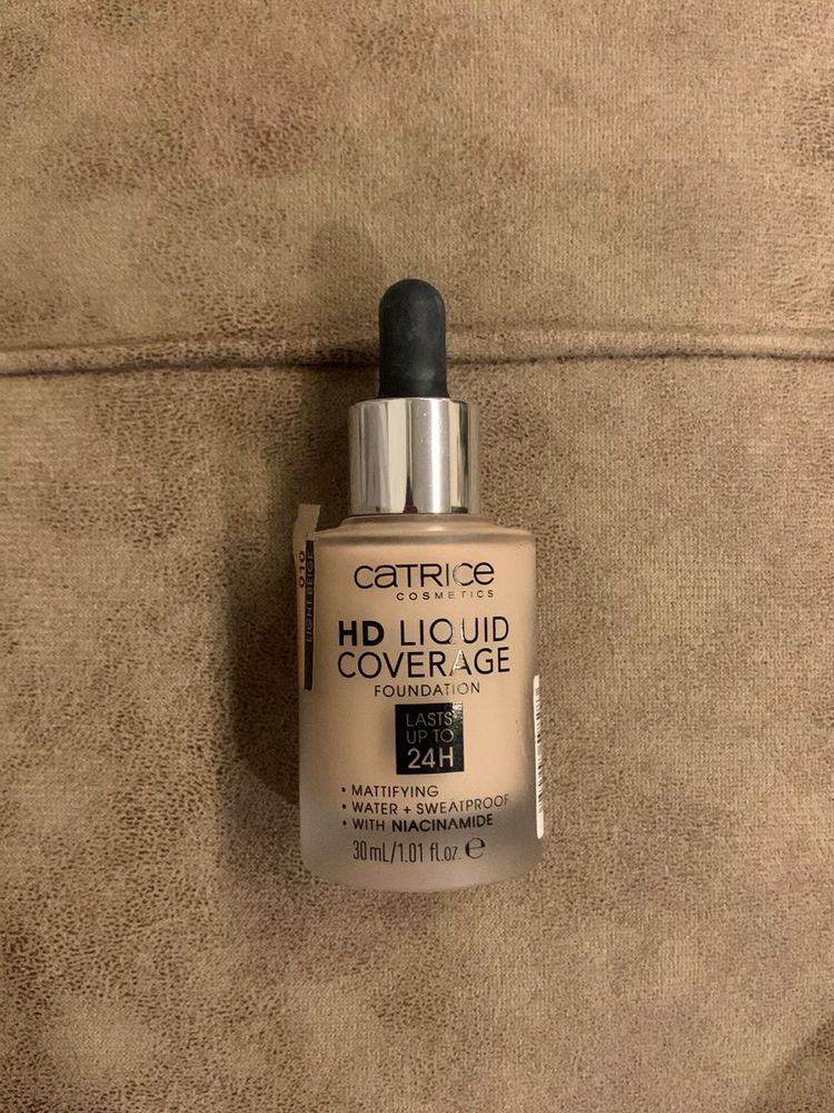 Catrice HD Liquid Coverage Foundation
