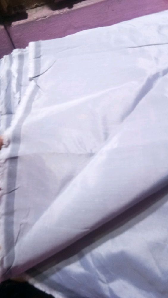 (New) Taffeta silk in light grey colour