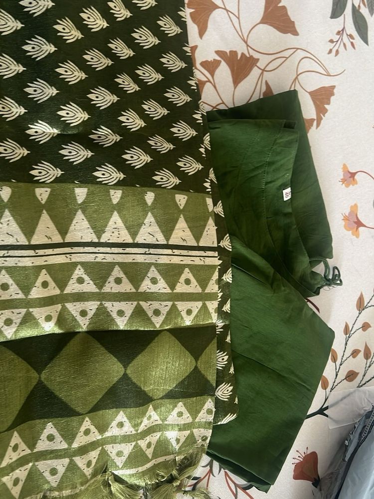 Green Ethnic Kurta Set