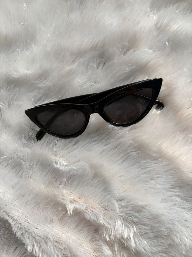 Chic Cat-Eye Sunglasses