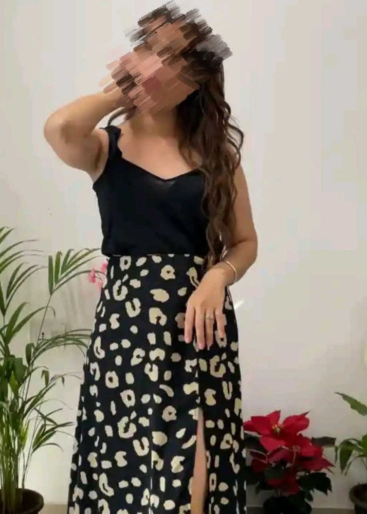 Chic Leopard Print Midi skirt🖤