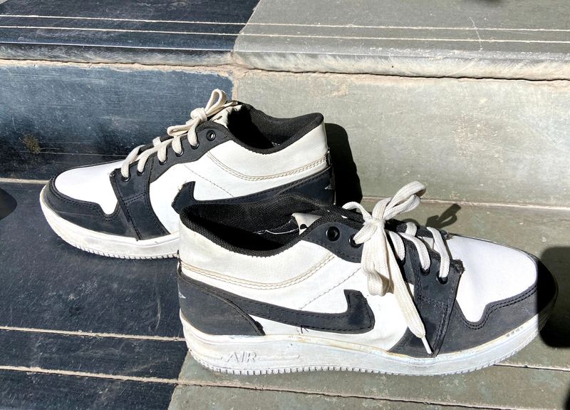 Black &amp; White Jordan Shoes (Unisex)