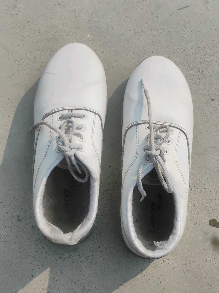 White Lancer School Shoes Size 5