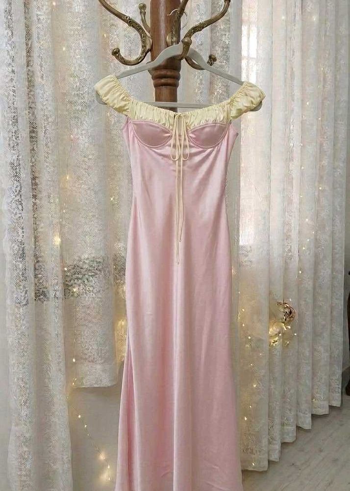 Elegant Pink Off-Shoulder maxi Dress