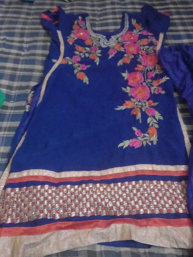 Elegant Blue Embroidered Kurta Set