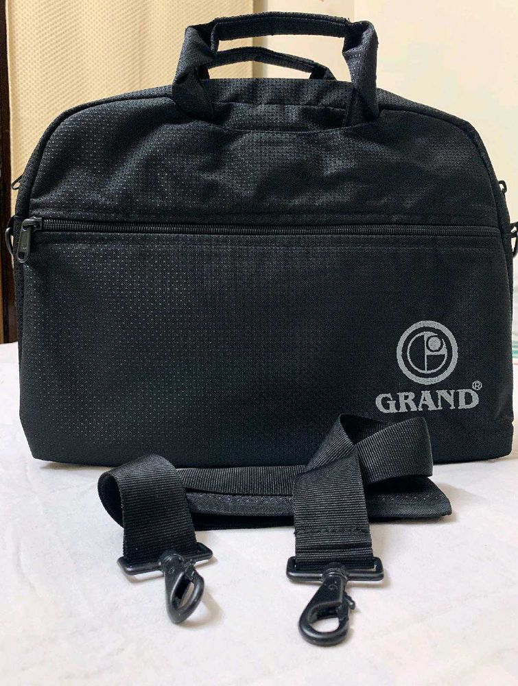 🆕 Black Laptop Bag