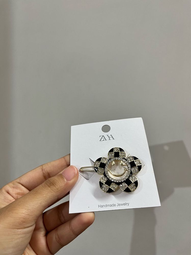 Aesthetic Cute Flower Smiley Hair Clip