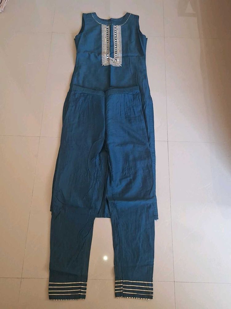 Elegant Teal Kurta Set