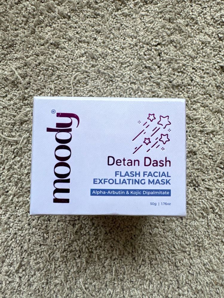 Moody Detan Dash Exfoliating Mask