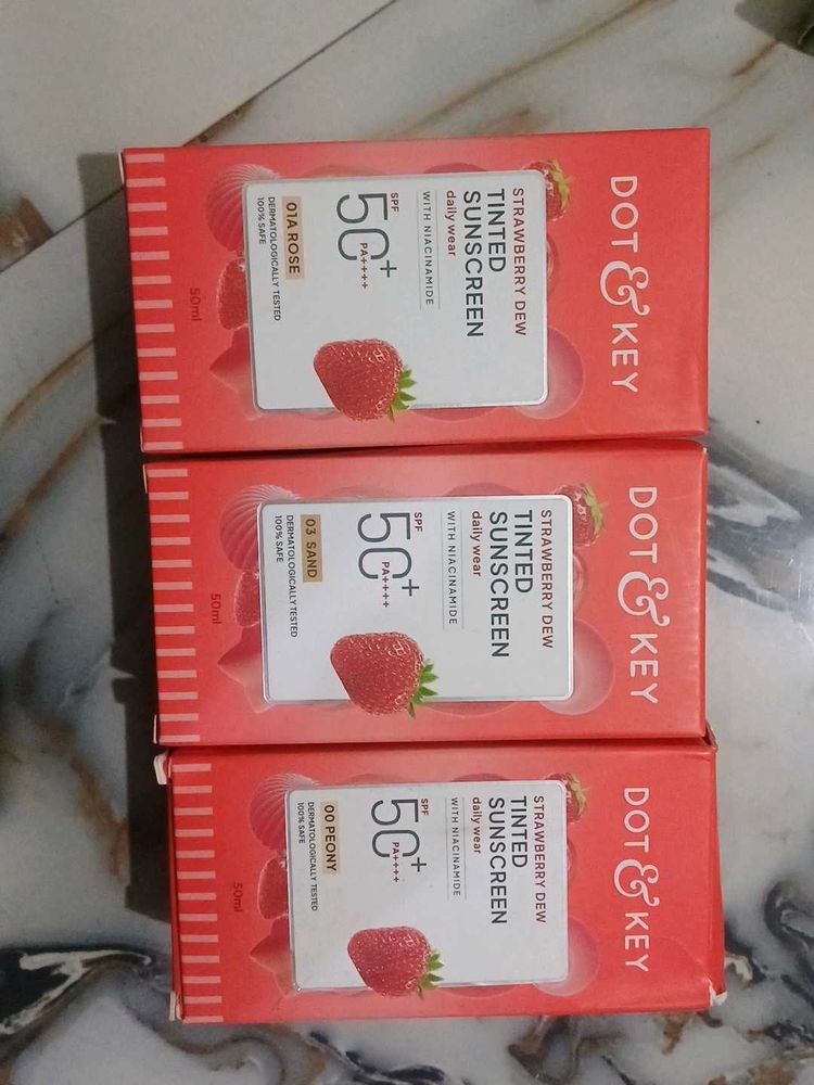 Dot &amp; Key Strawberry Dew Tinted Sunscreen SPF 50