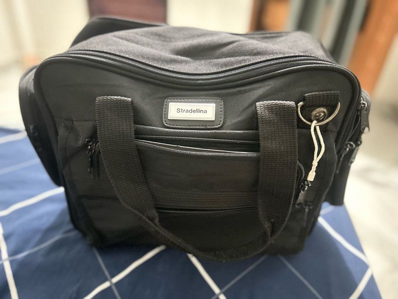 Y2K Stradellina Black Carry bag