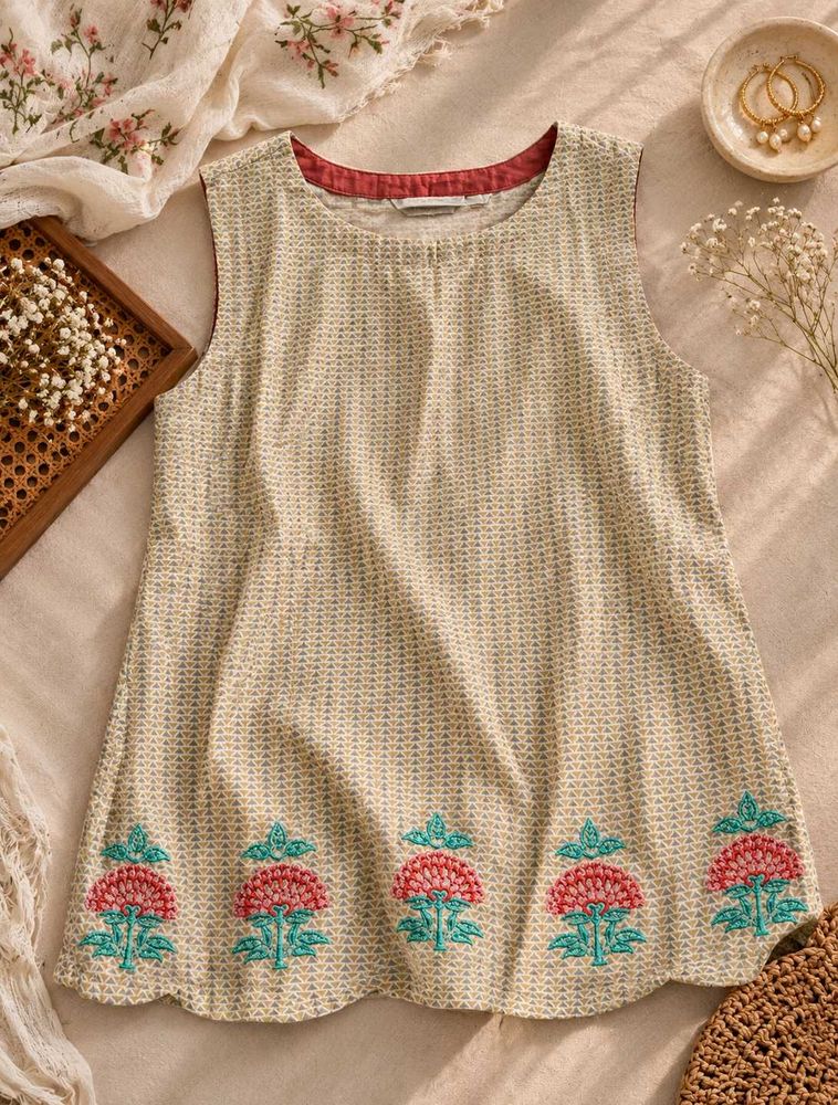 Max Linen Cotton Embroidered Sleeveless Kurta Top