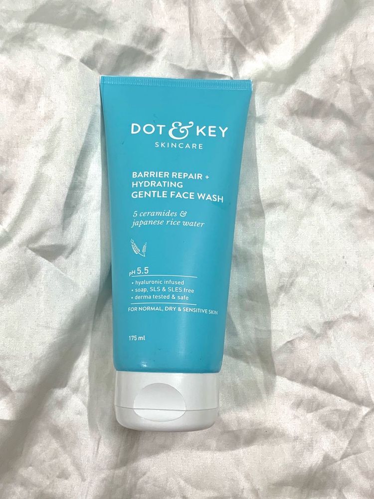 Dot &amp; Key Face Wash