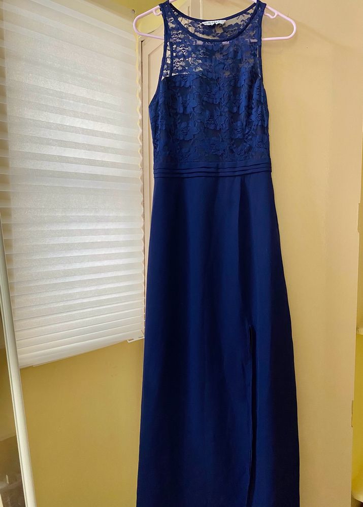 Elegant Navy Lace Formal Dress