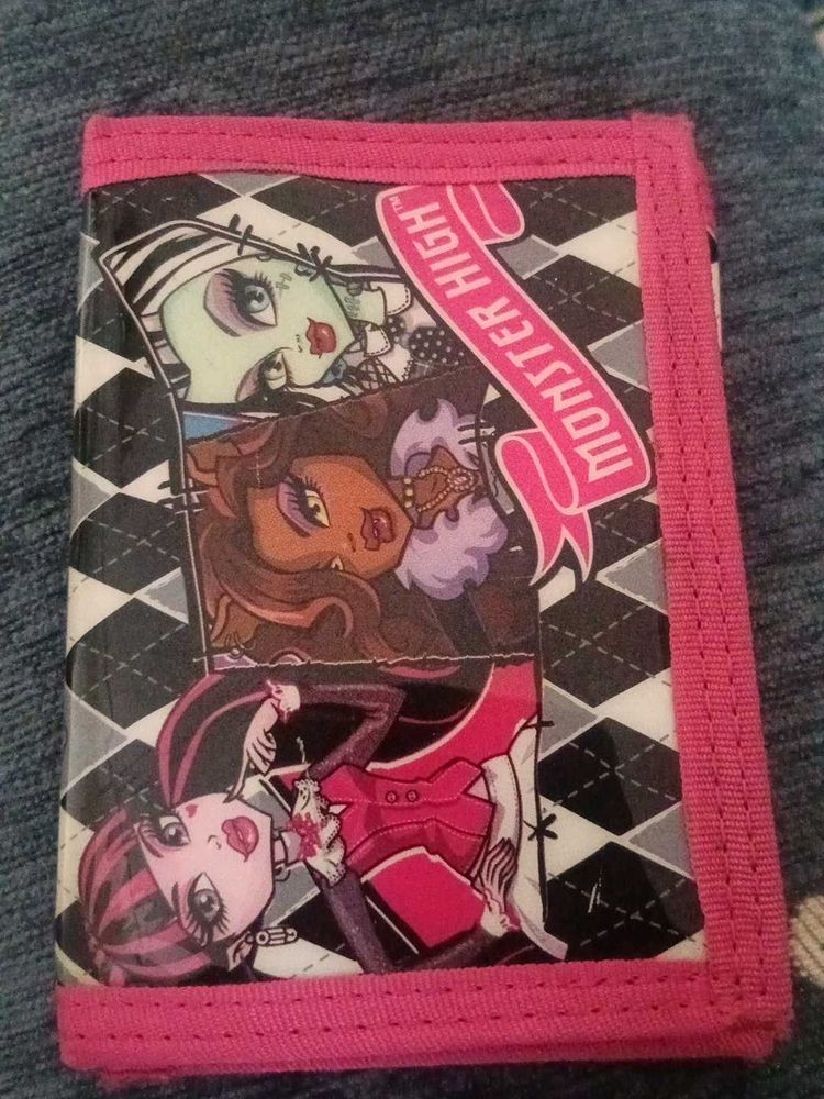 Monster High Wallet ( koi bhi one piece 500)