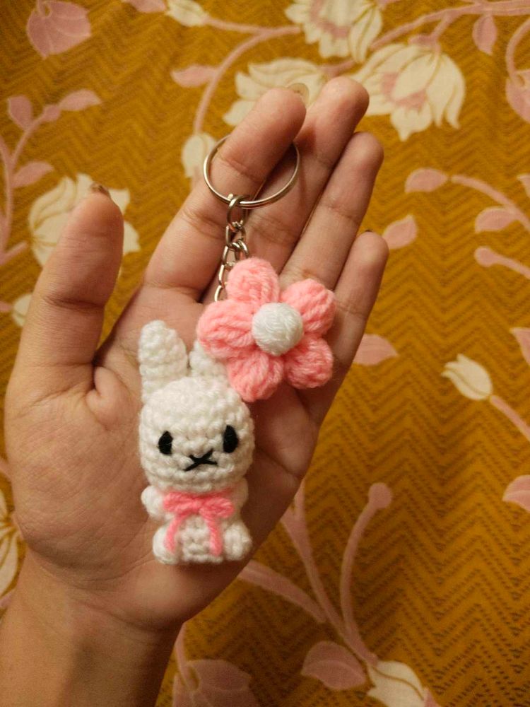crochet miffy with flower keychain 🧶🌸