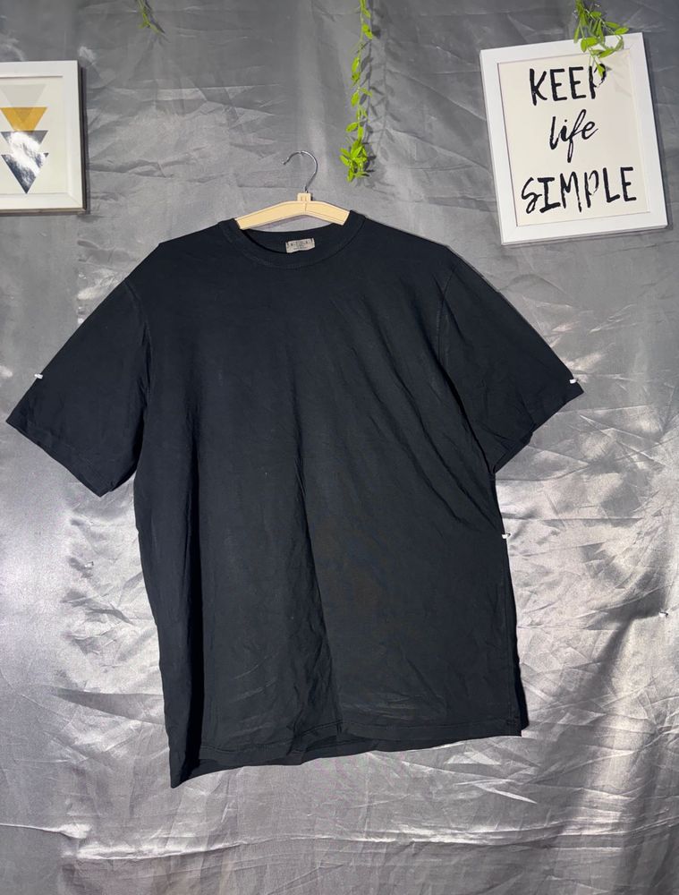 MIDA Classic Black T-Shirt