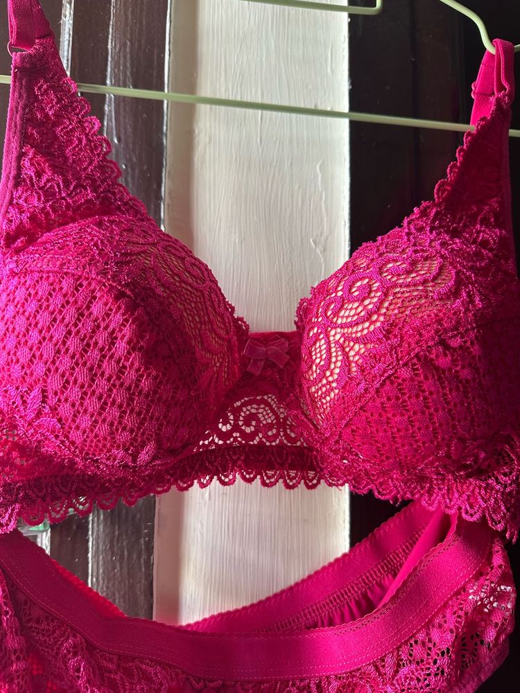 Beautiful Lace Bra &amp; Panty Set