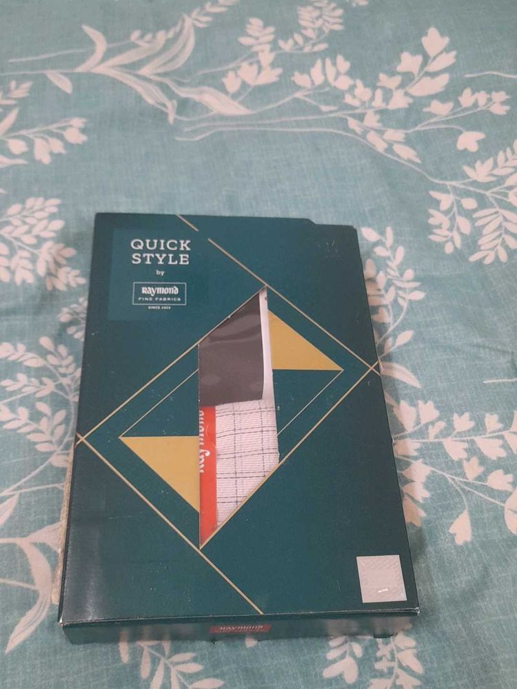 Raymond "Quick Style" Fabric Box