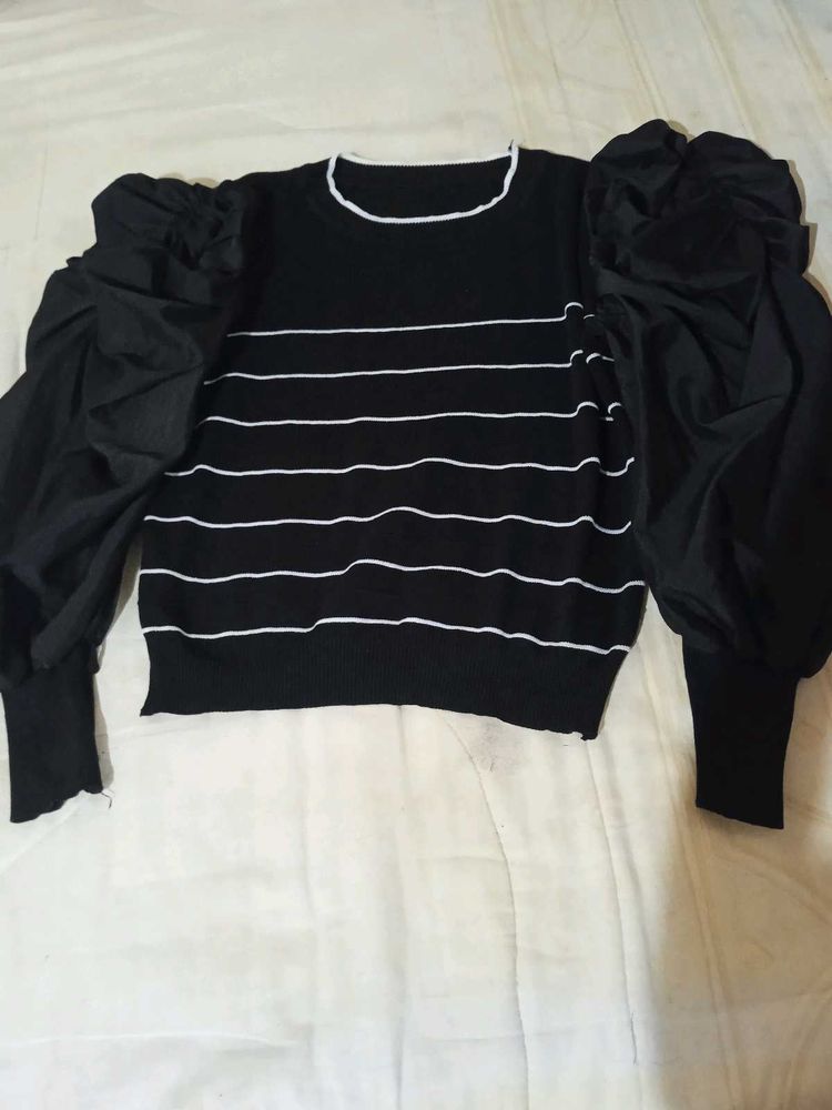 Korean Black Puff Sleeves Top