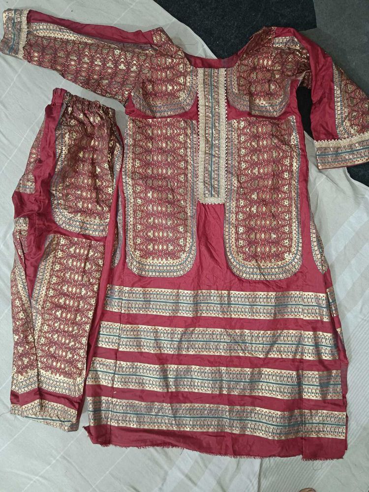 Elegant Maroon &amp; Gold Kurta Set