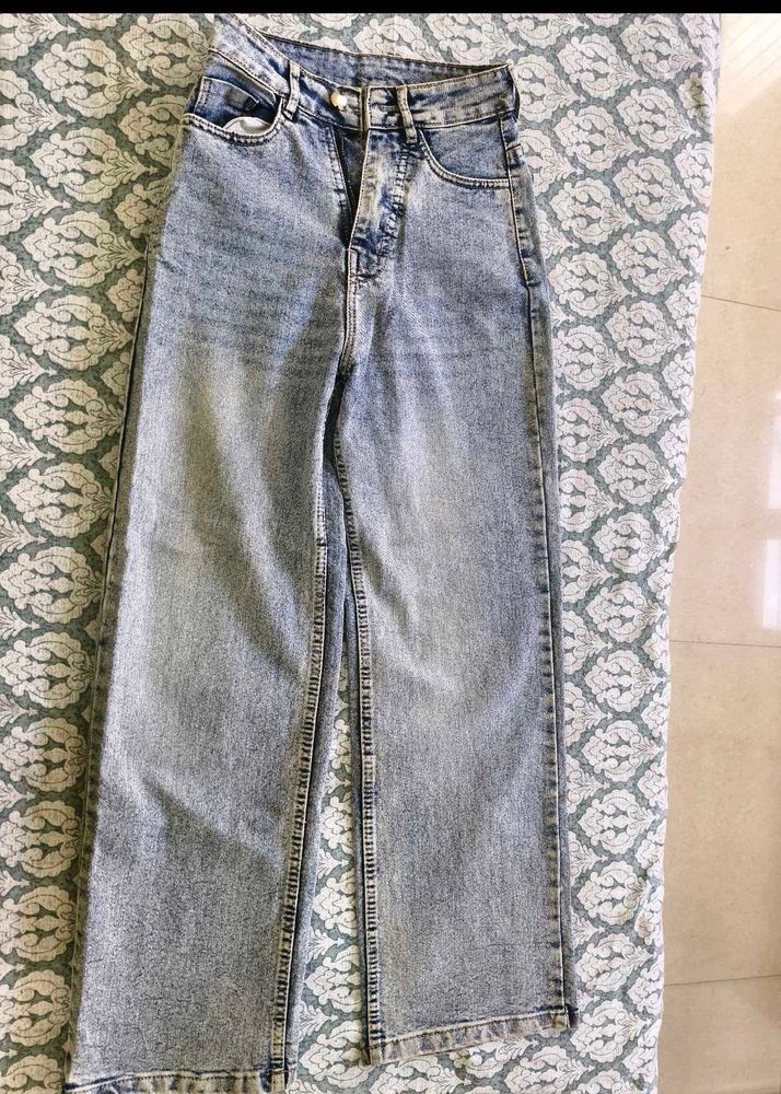 Light Wash Wide Leg Jeans
