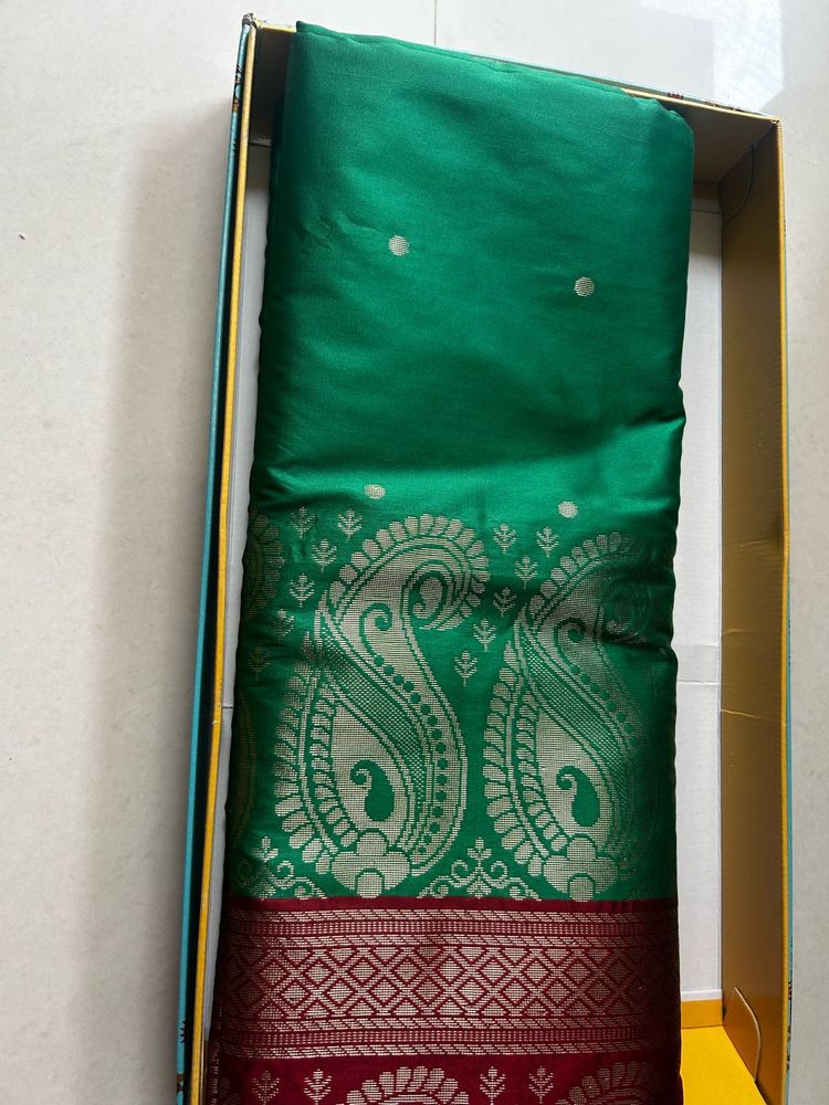 Elegant Emerald Green Silk Saree