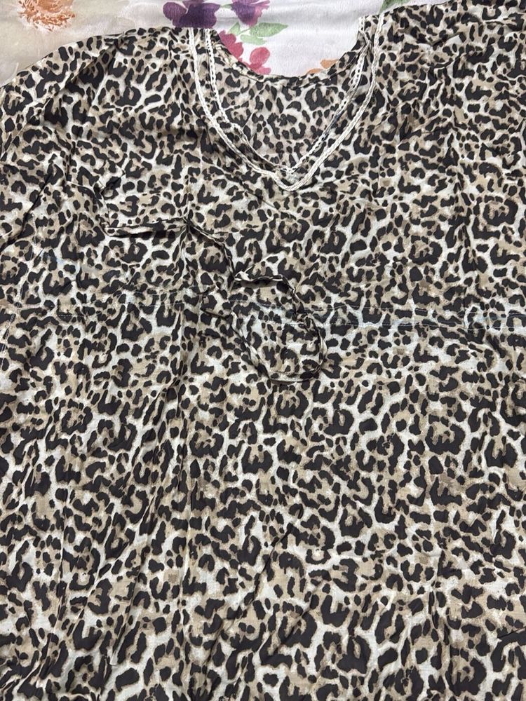 Leopard Print V-Neck kaftan top