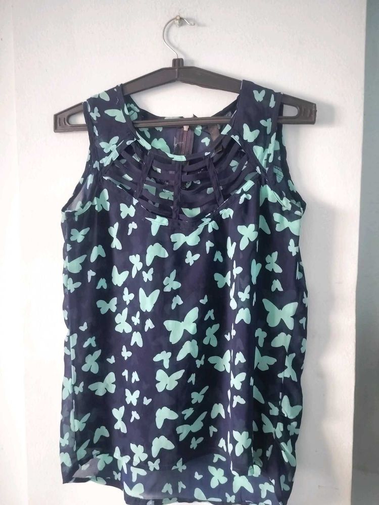Navy Butterfly Print Sleeveless Top 🪩
