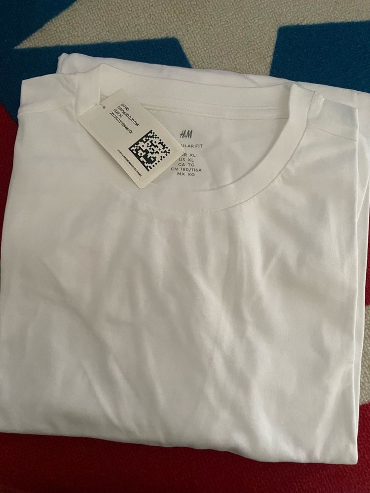 Brand New H&amp;M White T-Shirt