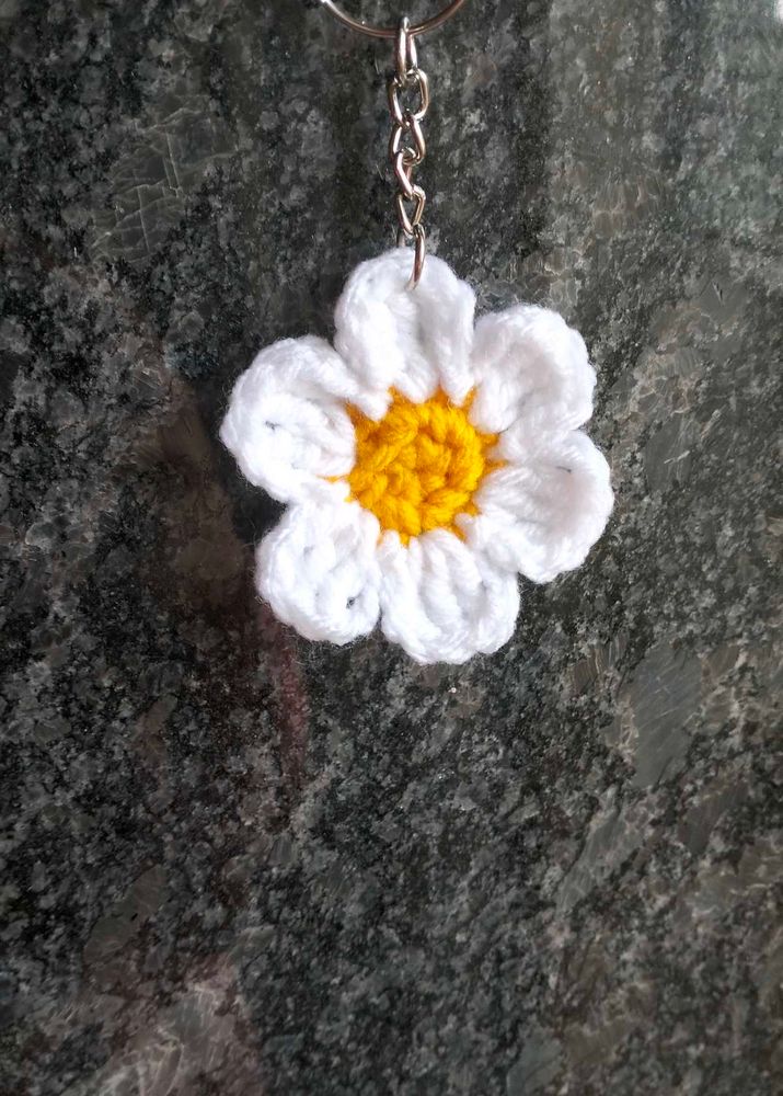 Crocheted Daisy Flower Keychain