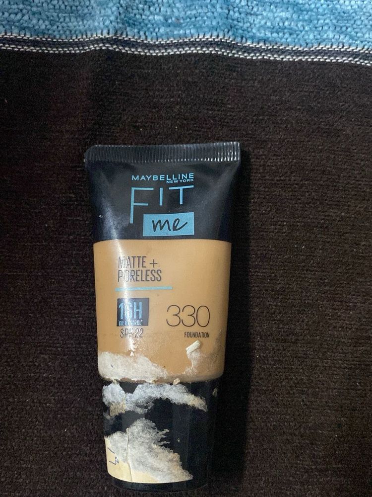 Maybelline Fit Me Foundation 330