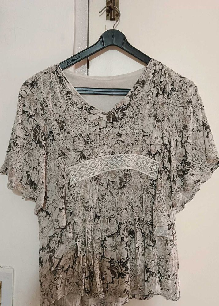 Floral Print V-Neck Top