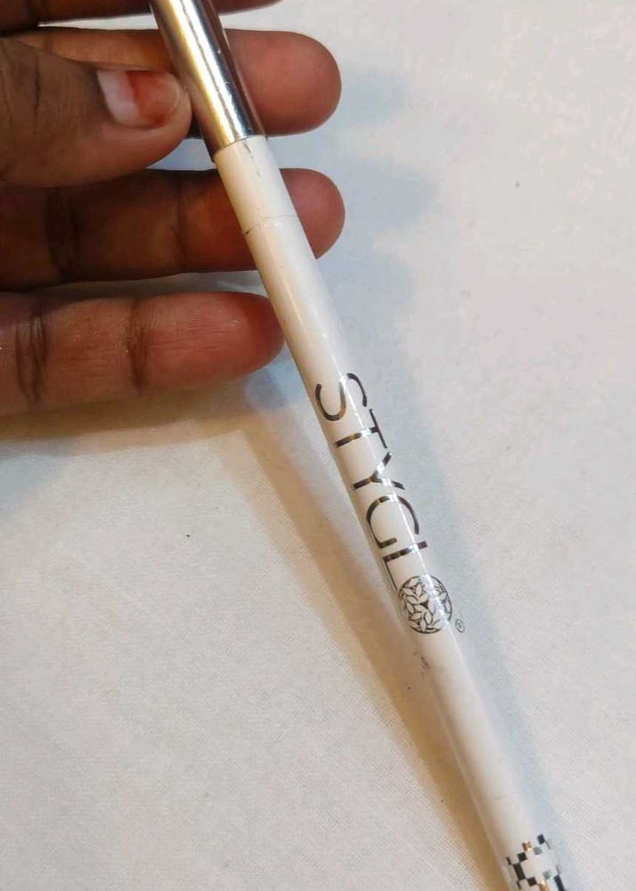White kajal